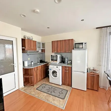 Beachside Bliss By Mery -balchik Apartman *
